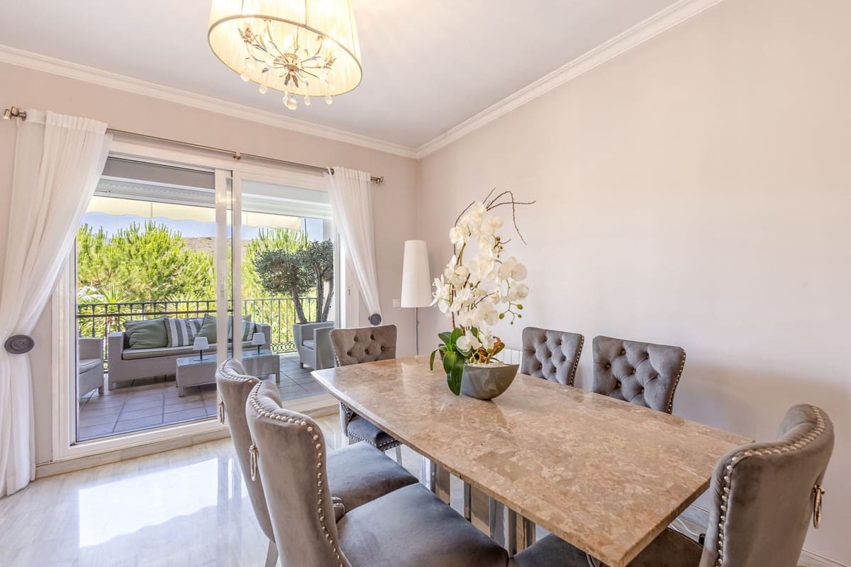 3 soveværelse Byhus til salg i Alhaurin Golf med swimmingpool garage - € 385.000 (Ref: 9946365)