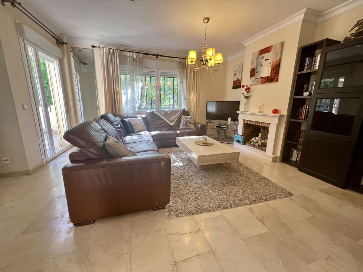 3 bedroom Townhouse for sale in Riviera del Sol - € 570,000 (Ref: 10016655)