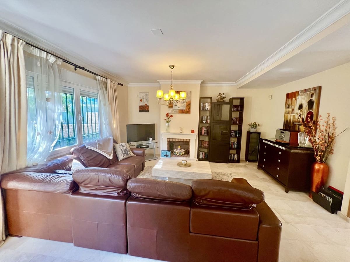 3 bedroom Townhouse for sale in Riviera del Sol - € 570,000 (Ref: 10016655)