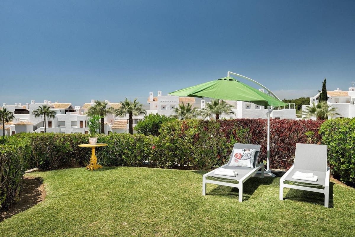Apartamento de 2 habitaciones en Marbella en venta con piscina garaje - 1.390.000 € (Ref: 10041831)