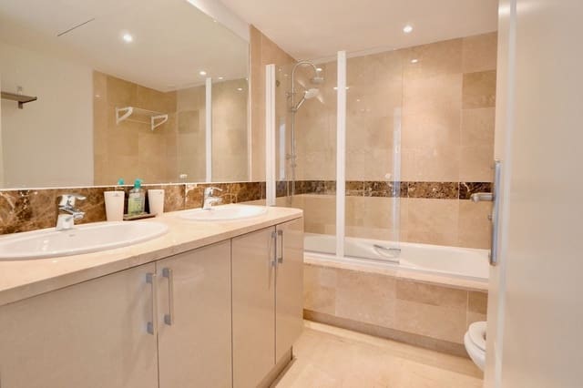 2 slaapkamer Appartement te koop in Calahonda, Mijas met zwembad garage - € 349.900 (Ref: 10049657)