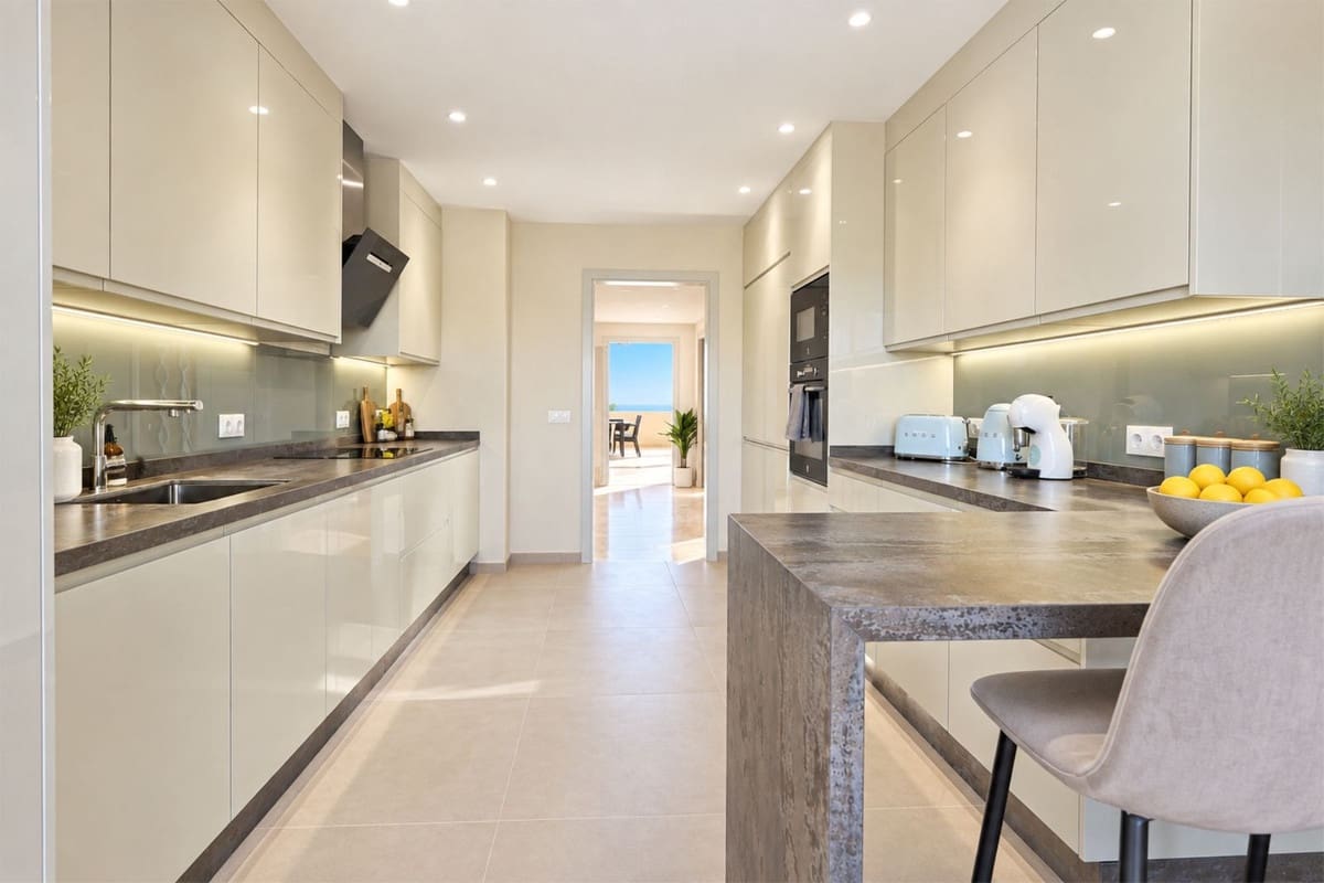 3 Zimmer Penthouse zu verkaufen in Marbella mit Pool Garage - 1.839.000 € (Ref: 10049857)