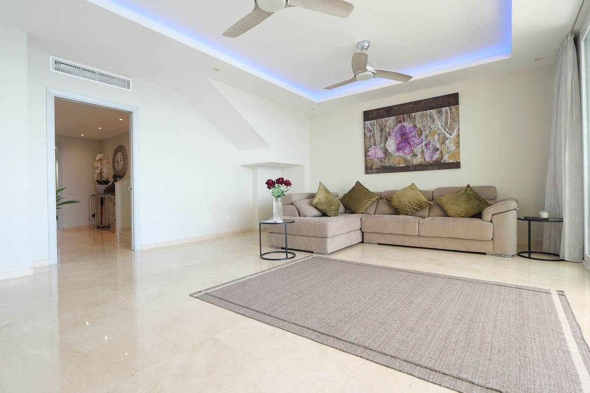 3 Zimmer Penthouse zu verkaufen in Marbella mit Pool Garage - 1.839.000 € (Ref: 10049857)