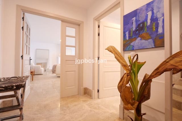 Ático de 3 habitaciones en Santa Clara, Marbella en venta con piscina garaje - 739.990 € (Ref: 10061217)