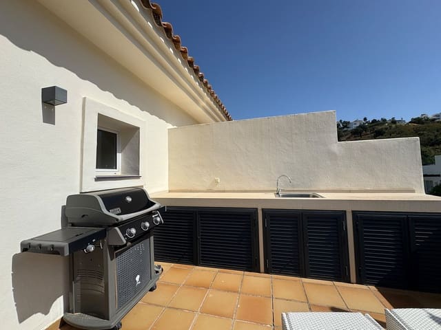3 quarto Penthouse para venda em La Mairena, Ojen com piscina garagem - 595 000 € (Ref: 10065089)