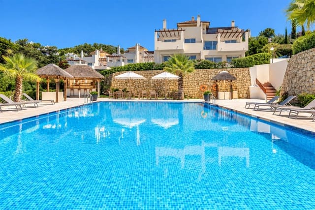 3 quarto Penthouse para venda em La Mairena, Ojen com piscina garagem - 595 000 € (Ref: 10065089)