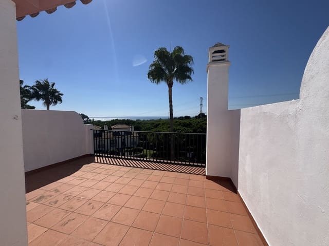 2 quarto Moradia em Banda para venda em Cabopino, Marbella com piscina garagem - 525 000 € (Ref: 10085015)