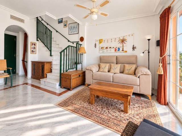 2 soverom Rekkehus til salgs i Cabopino, Marbella med svømmebasseng garasje - € 525 000 (Ref: 10085015)