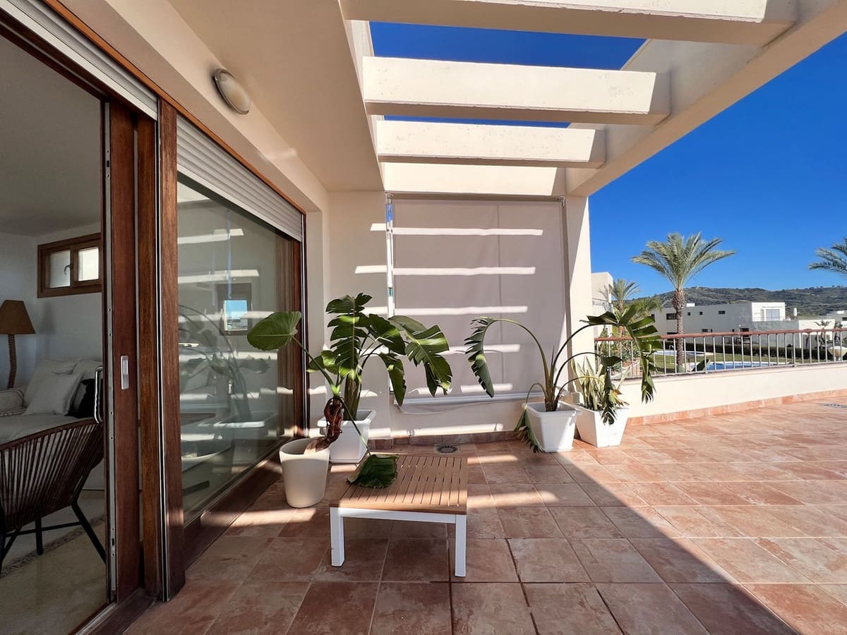 3 bedroom Penthouse for sale in Marbella with pool garage - € 2,900,000 (Ref: 10089968)