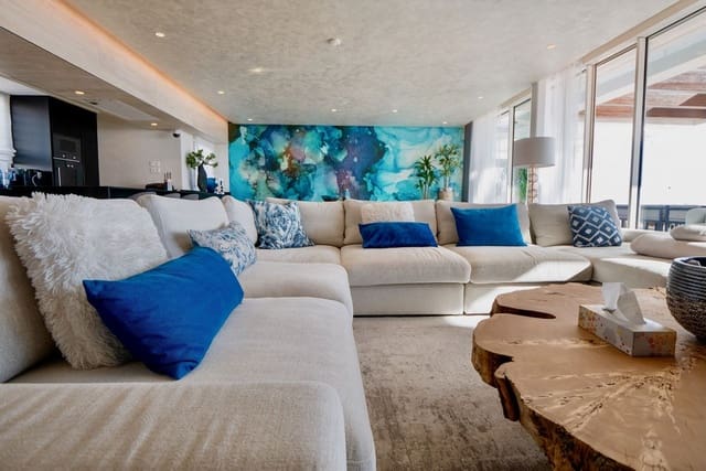 3 soverom Penthouse til salgs i Marbella med svømmebasseng garasje - € 2 900 000 (Ref: 10089968)