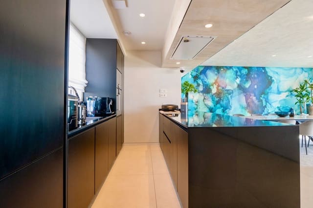 3 soverom Penthouse til salgs i Marbella med svømmebasseng garasje - € 2 900 000 (Ref: 10089968)