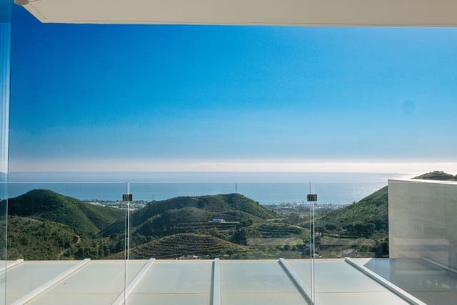 3 soverom Penthouse til salgs i Marbella med svømmebasseng garasje - € 2 900 000 (Ref: 10089968)