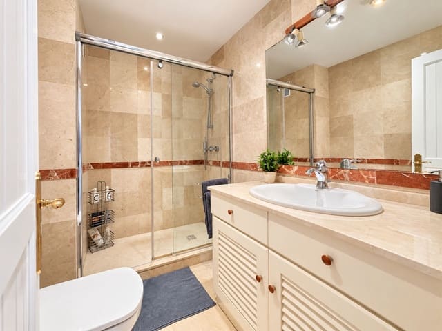 4 slaapkamer Appartement te koop in Cabopino, Marbella met zwembad garage - € 1.150.000 (Ref: 10095460)