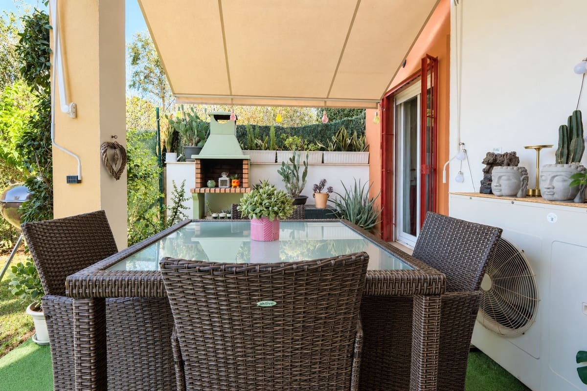 2 soverom Leilighet til salgs i La Reserva med svømmebasseng garasje - € 329 900 (Ref: 10095461)