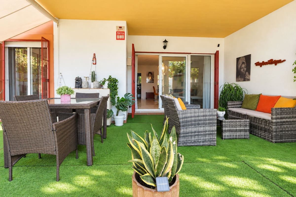 2 soverom Leilighet til salgs i La Reserva med svømmebasseng garasje - € 329 900 (Ref: 10095461)
