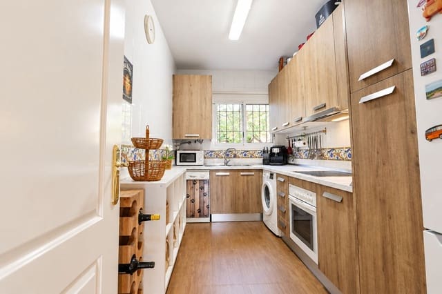 2 soverom Leilighet til salgs i La Reserva, Marbella med svømmebasseng garasje - € 329 900 (Ref: 10095461)