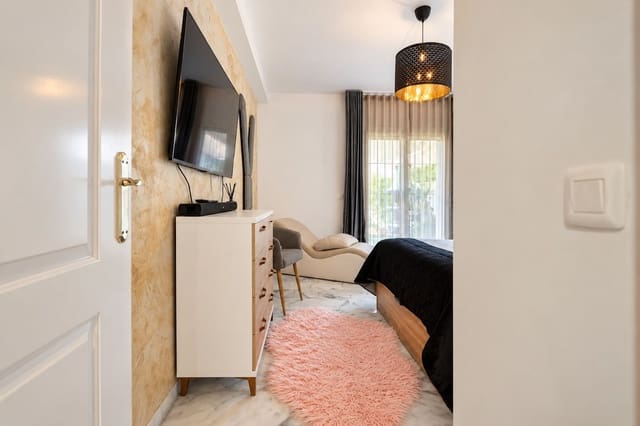 2 soverom Leilighet til salgs i La Reserva, Marbella med svømmebasseng garasje - € 329 900 (Ref: 10095461)