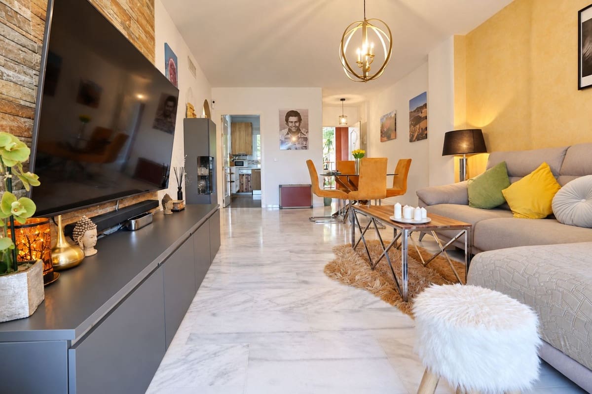 2 soverom Leilighet til salgs i La Reserva med svømmebasseng garasje - € 329 900 (Ref: 10095461)
