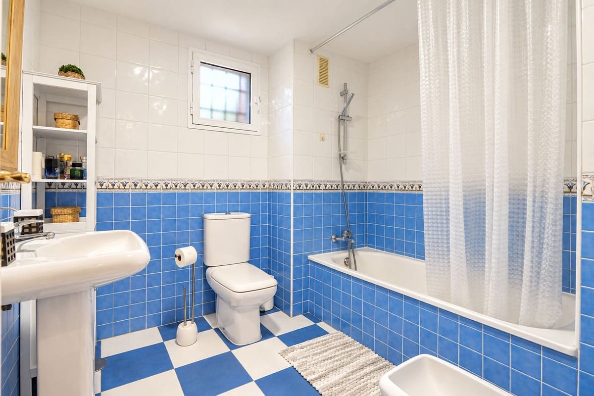 2 soverom Leilighet til salgs i La Reserva med svømmebasseng garasje - € 329 900 (Ref: 10095461)