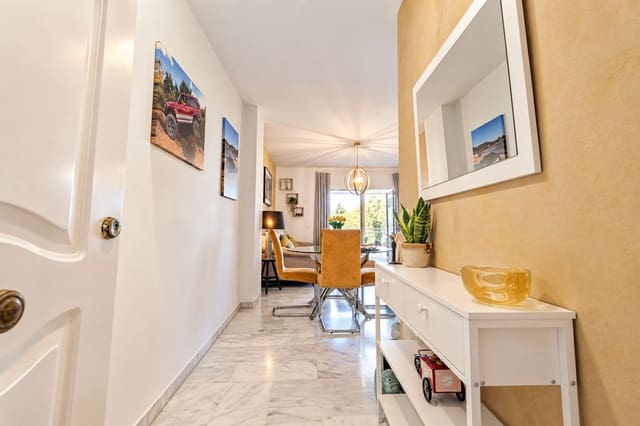 2 soverom Leilighet til salgs i La Reserva, Marbella med svømmebasseng garasje - € 329 900 (Ref: 10095461)