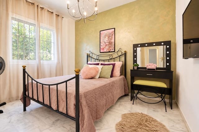 2 soverom Leilighet til salgs i La Reserva, Marbella med svømmebasseng garasje - € 329 900 (Ref: 10095461)