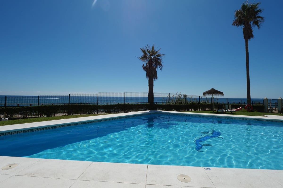 2 sovrum Radhus till salu i Calahonda med pool garage - 775 000 € (Ref: 10099565)