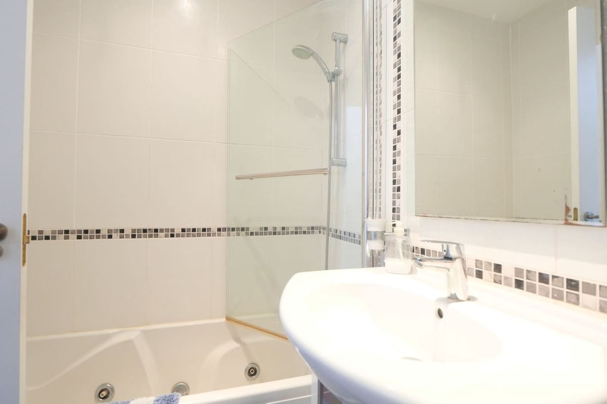 2 sovrum Radhus till salu i Calahonda med pool garage - 775 000 € (Ref: 10099565)