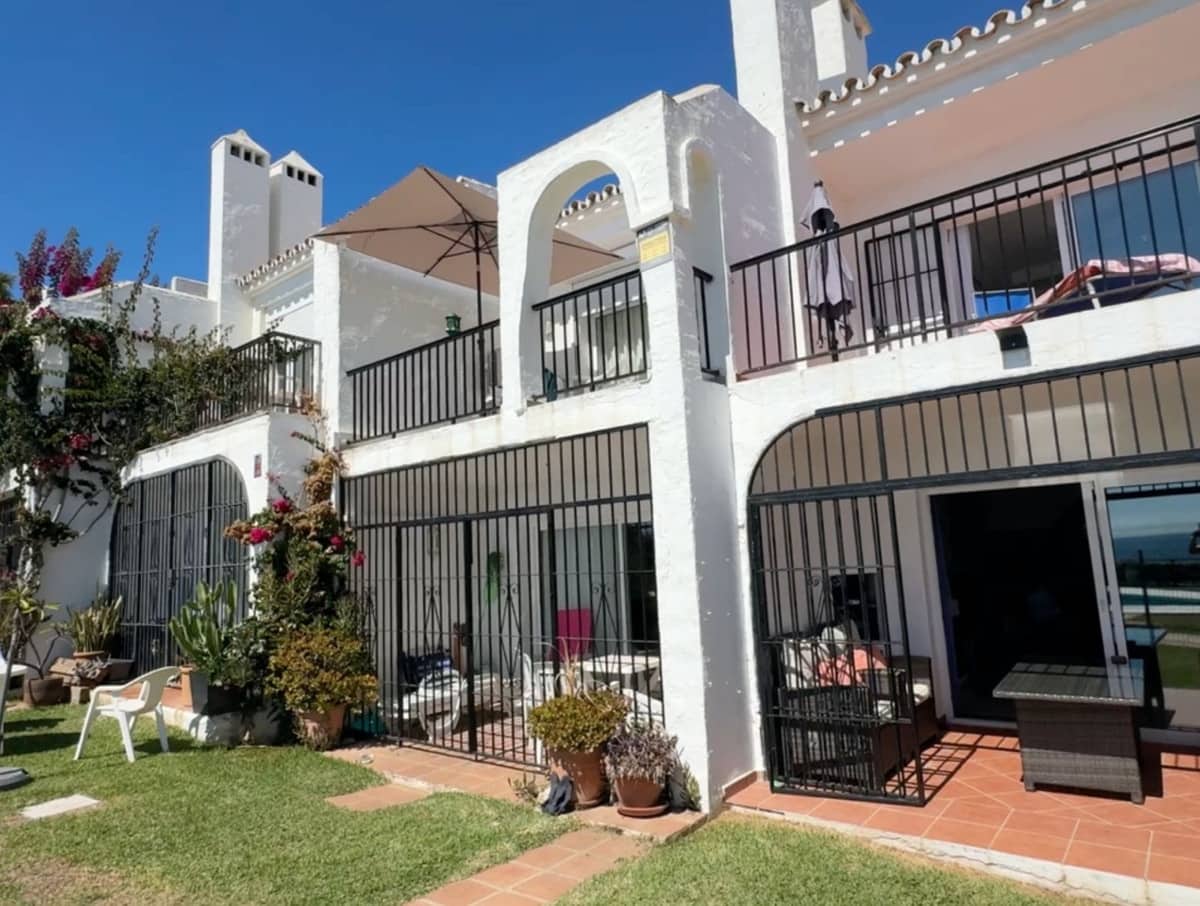 2 sovrum Radhus till salu i Calahonda med pool garage - 775 000 € (Ref: 10099565)