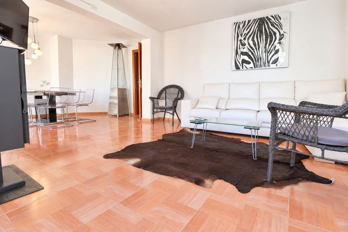 3 bedroom Penthouse for sale in Fuengirola - € 439,000 (Ref: 10101080)