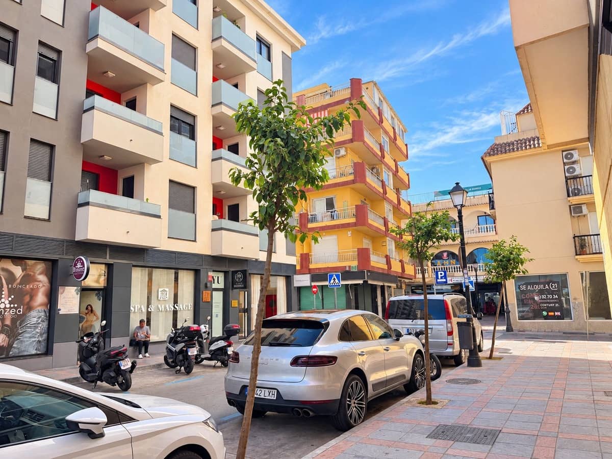 3 bedroom Penthouse for sale in Fuengirola - € 439,000 (Ref: 10101080)