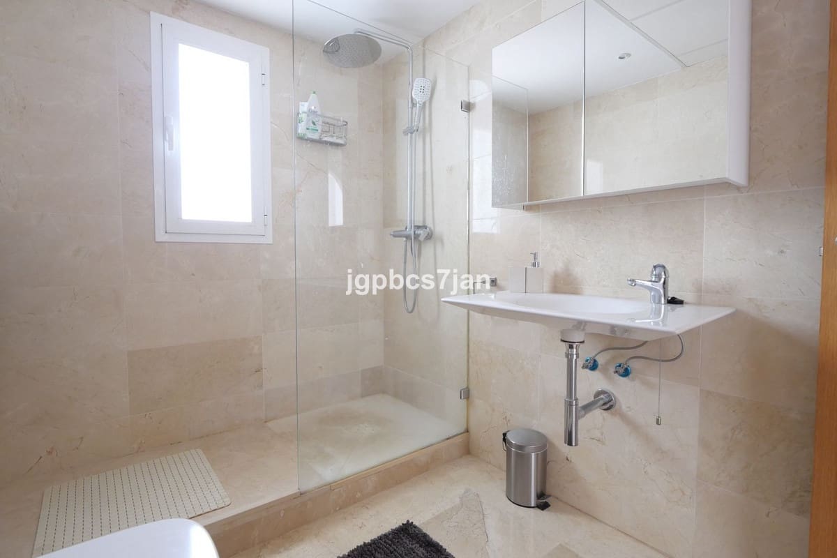 3 soverom Leilighet til salgs i La Mairena med svømmebasseng garasje - € 449 999 (Ref: 10111060)