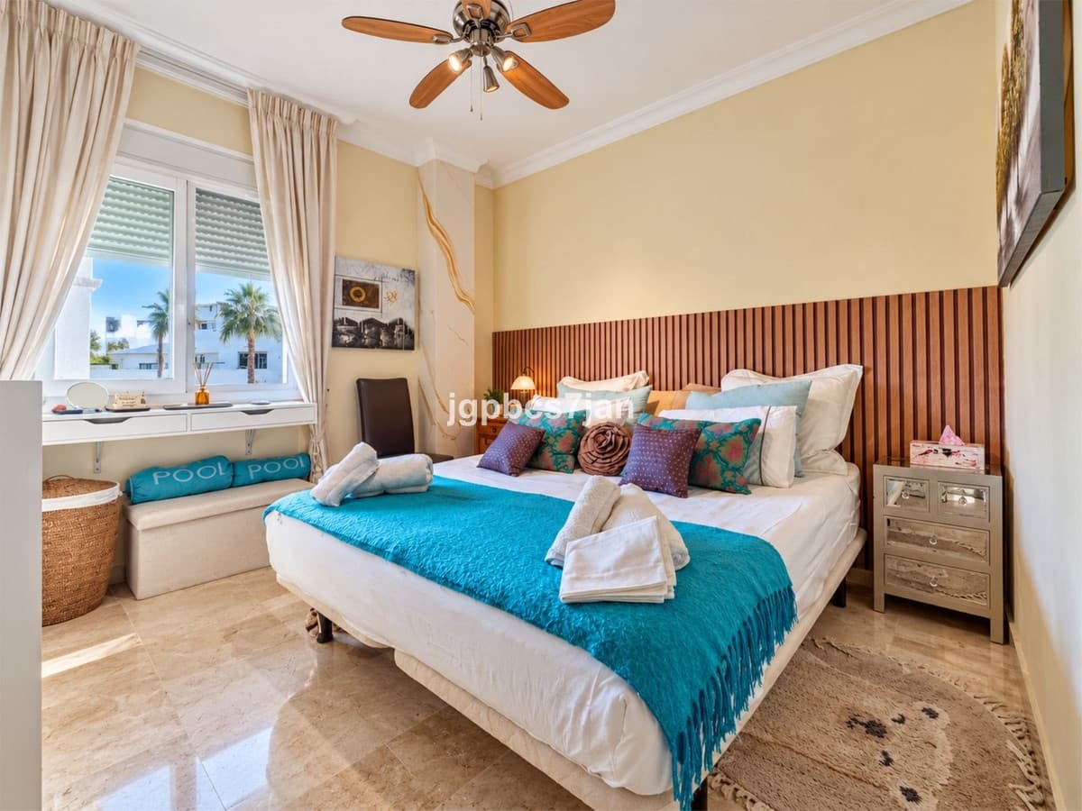 2 slaapkamer Appartement te koop in La Cala Hills met zwembad garage - € 420.000 (Ref: 10118415)