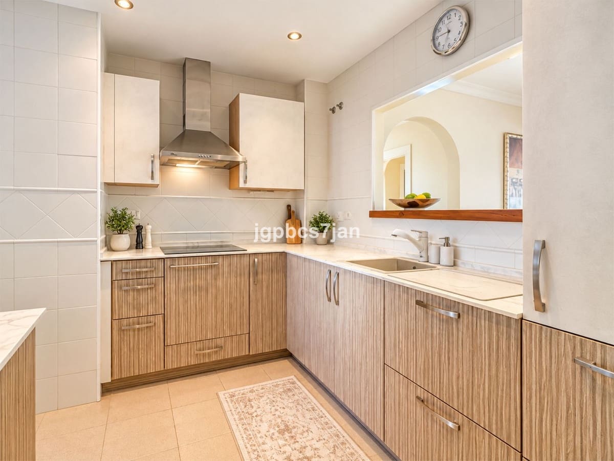 2 slaapkamer Appartement te koop in La Cala Hills met zwembad garage - € 420.000 (Ref: 10118415)