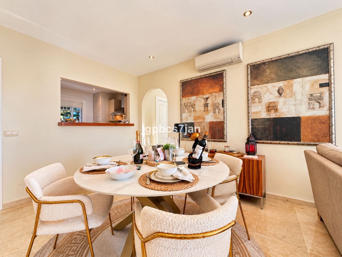 2 slaapkamer Appartement te koop in La Cala Hills met zwembad garage - € 420.000 (Ref: 10118415)