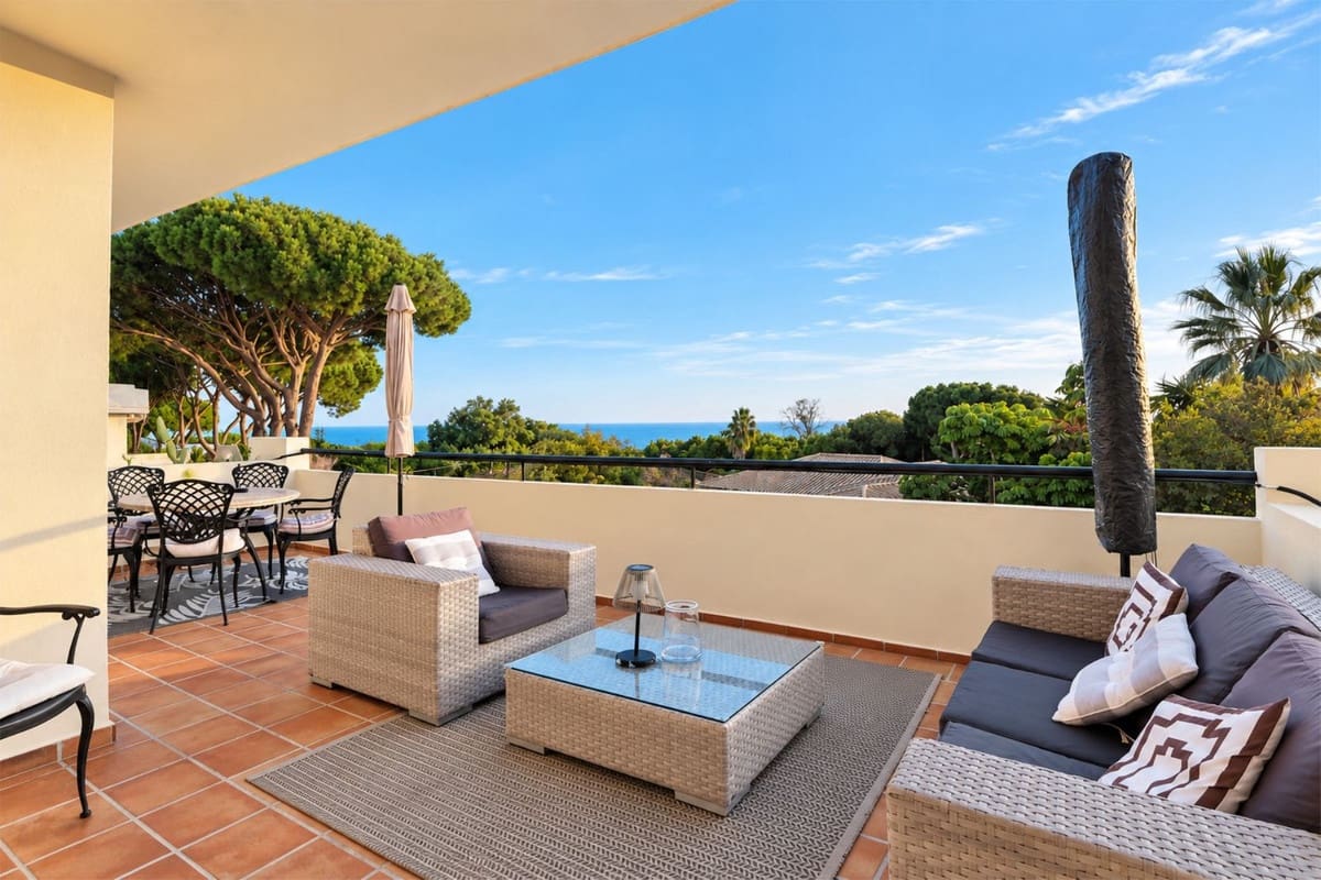 3 soveværelse Lejlighed til salg i Cabopino med swimmingpool garage - € 625.000 (Ref: 10127634)