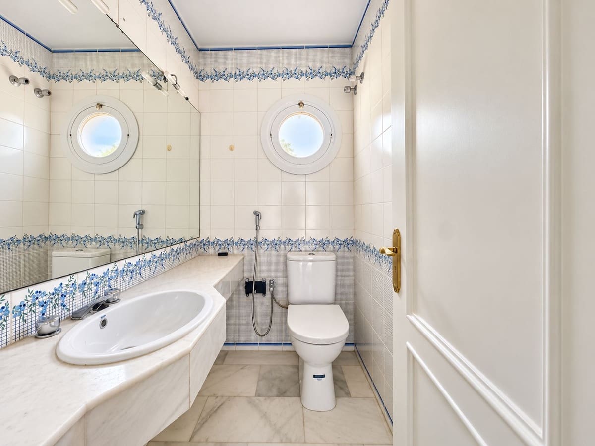 2 quarto Casa em Banda para venda em Cabopino com piscina garagem - 799 000 € (Ref: 10133031)