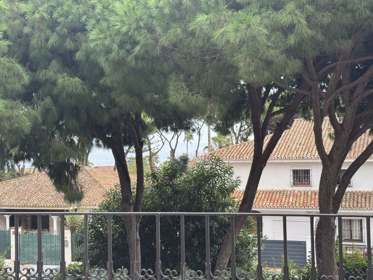 2 quarto Casa em Banda para venda em Cabopino com piscina garagem - 799 000 € (Ref: 10133031)