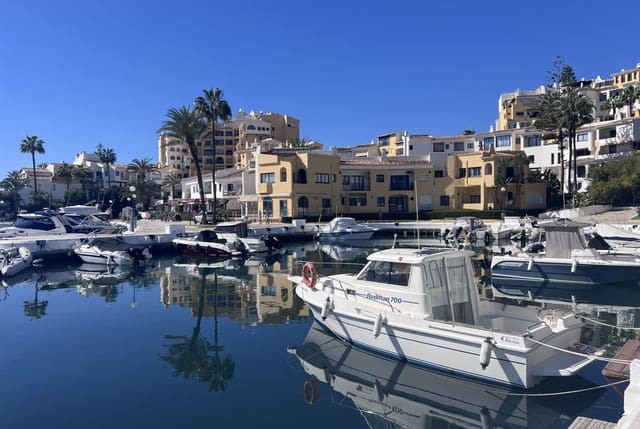 2 soverom Hus til salgs i Cabopino, Marbella med svømmebasseng garasje - € 799 000 (Ref: 10133031)