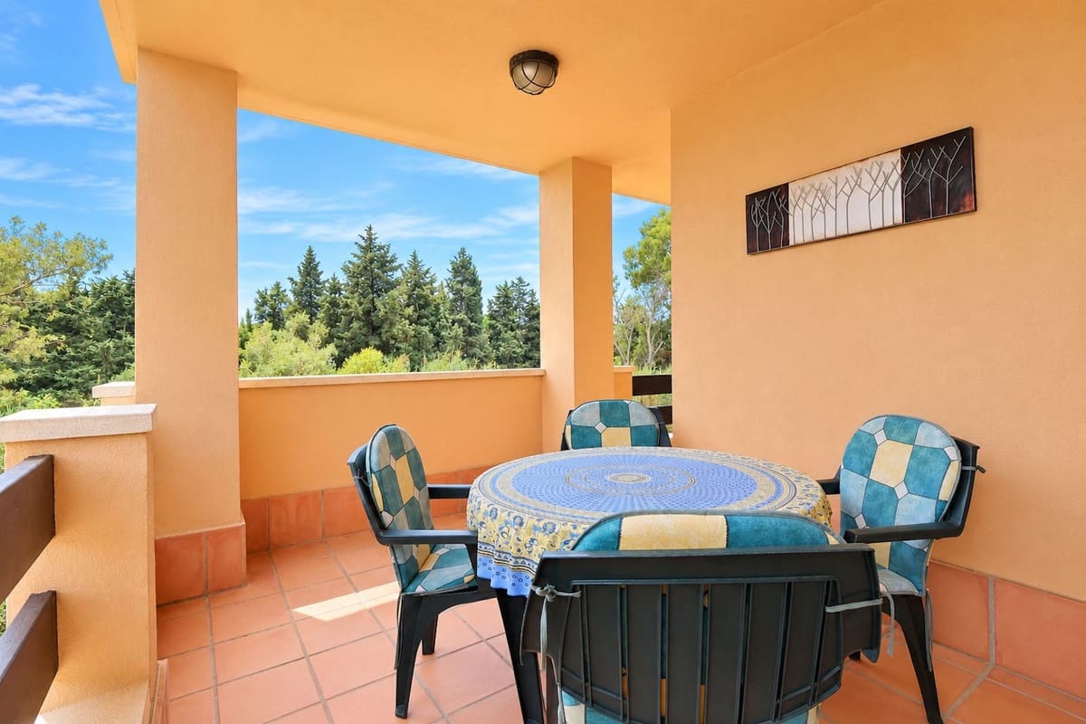 3 bedroom Apartment for sale in Cabopino with pool - € 449,900 (Ref: 10135575)
