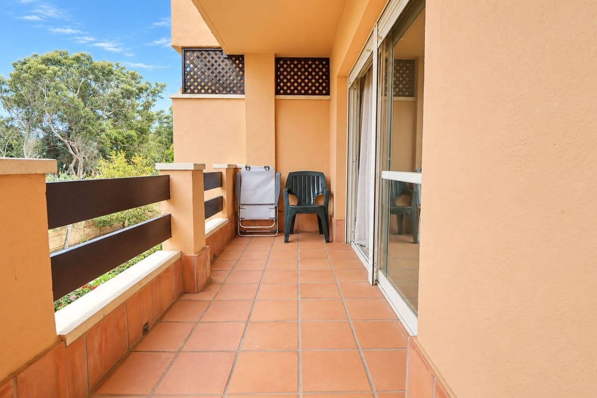 3 bedroom Apartment for sale in Cabopino with pool - € 449,900 (Ref: 10135575)