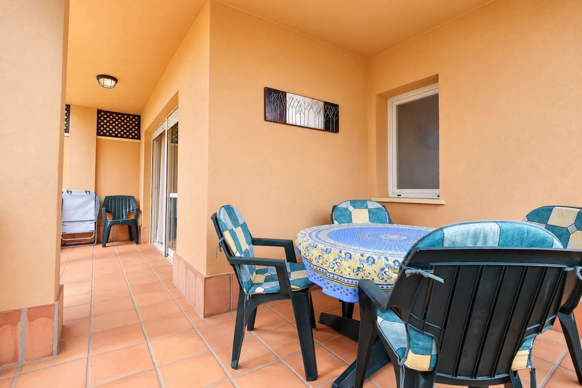 3 bedroom Apartment for sale in Cabopino with pool - € 449,900 (Ref: 10135575)