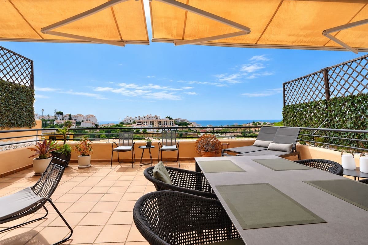 2 slaapkamer Appartement te koop in Riviera del Sol met zwembad garage - € 449.999 (Ref: 10140299)