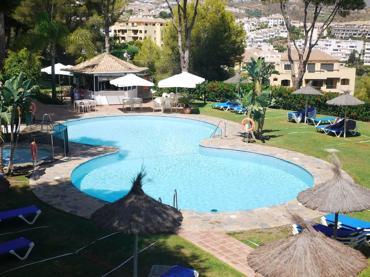 2 soveværelse Penthouse til salg i Miraflores med swimmingpool - € 410.000 (Ref: 10158546)