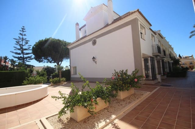 3 sypialnia Dom blizniak na sprzedaż w Bahía de Marbella, Marbella z basenem garażem - 1 150 000 € (Ref: 10167072)