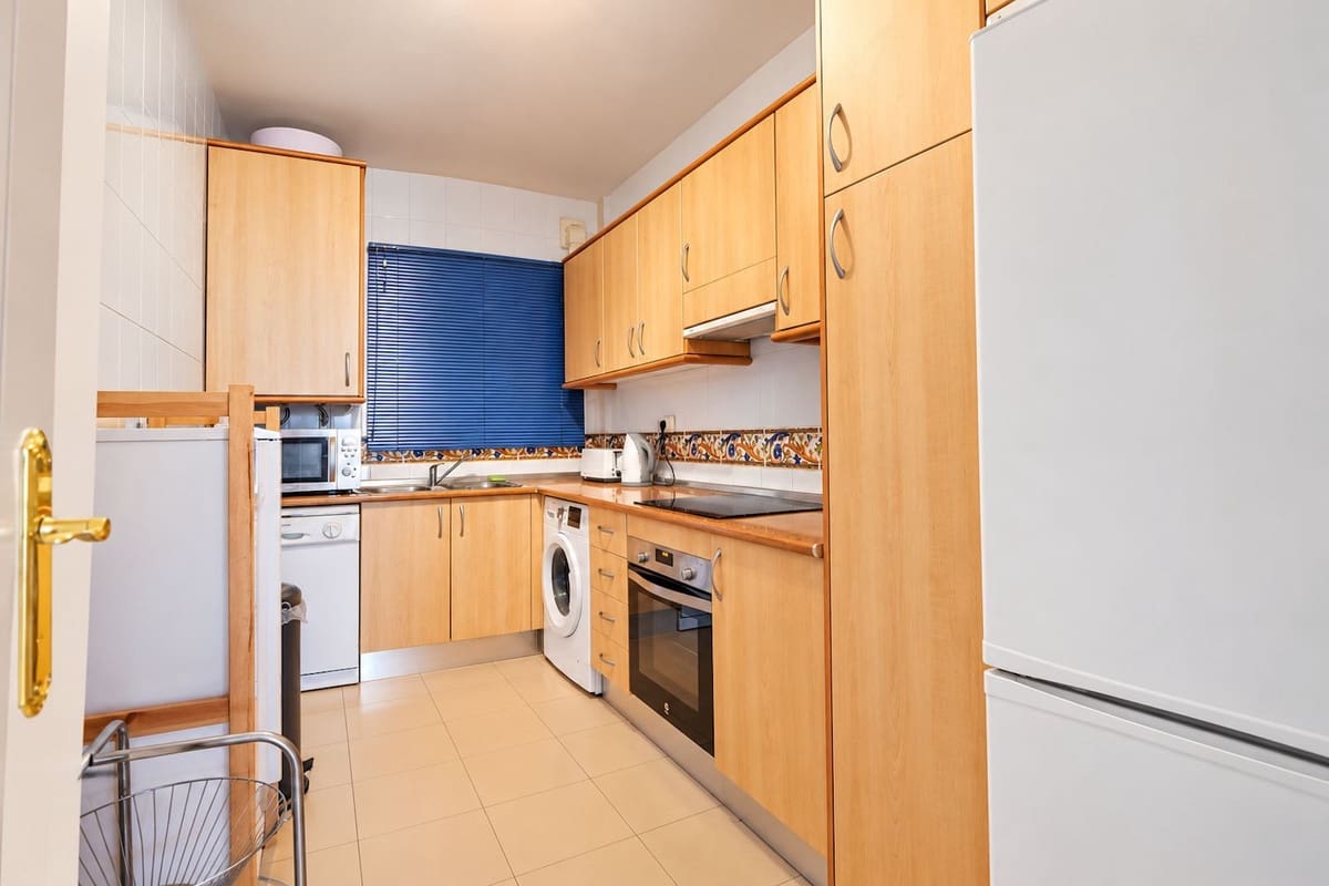 2 soveværelse Lejlighed til salg i La Reserva med swimmingpool garage - € 339.900 (Ref: 10168940)