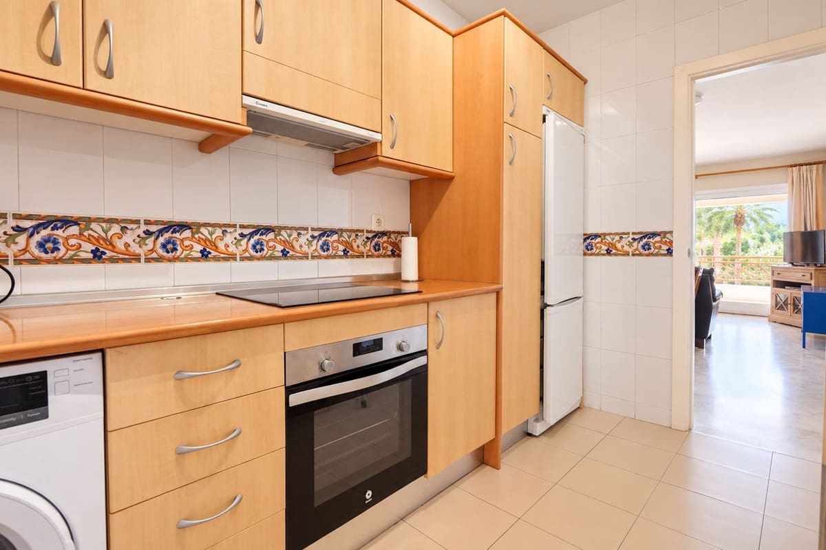 2 soveværelse Lejlighed til salg i La Reserva med swimmingpool garage - € 339.900 (Ref: 10168940)