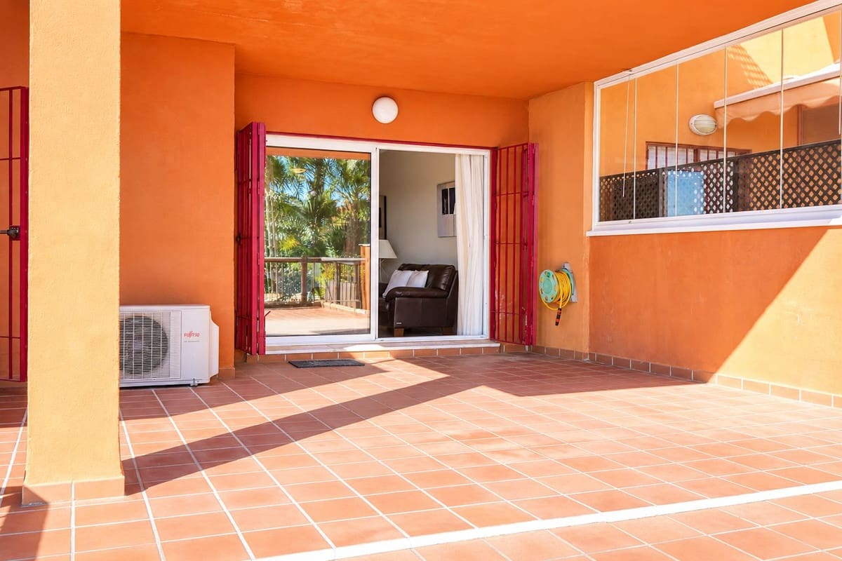 2 soveværelse Lejlighed til salg i La Reserva med swimmingpool garage - € 339.900 (Ref: 10168940)