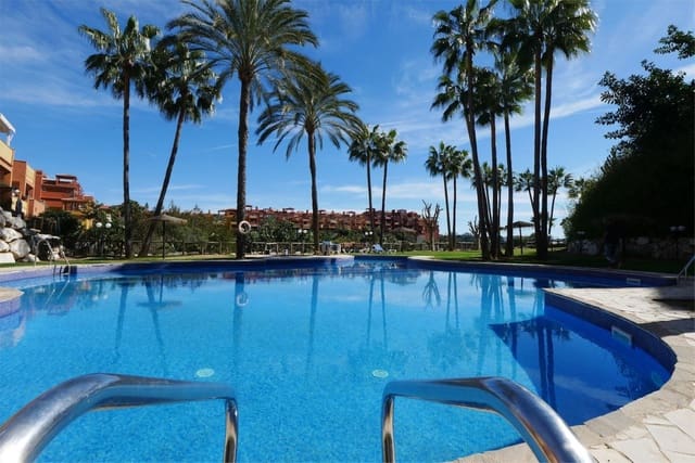 2 soveværelse Lejlighed til salg i La Reserva, Marbella med swimmingpool garage - € 339.900 (Ref: 10168940)
