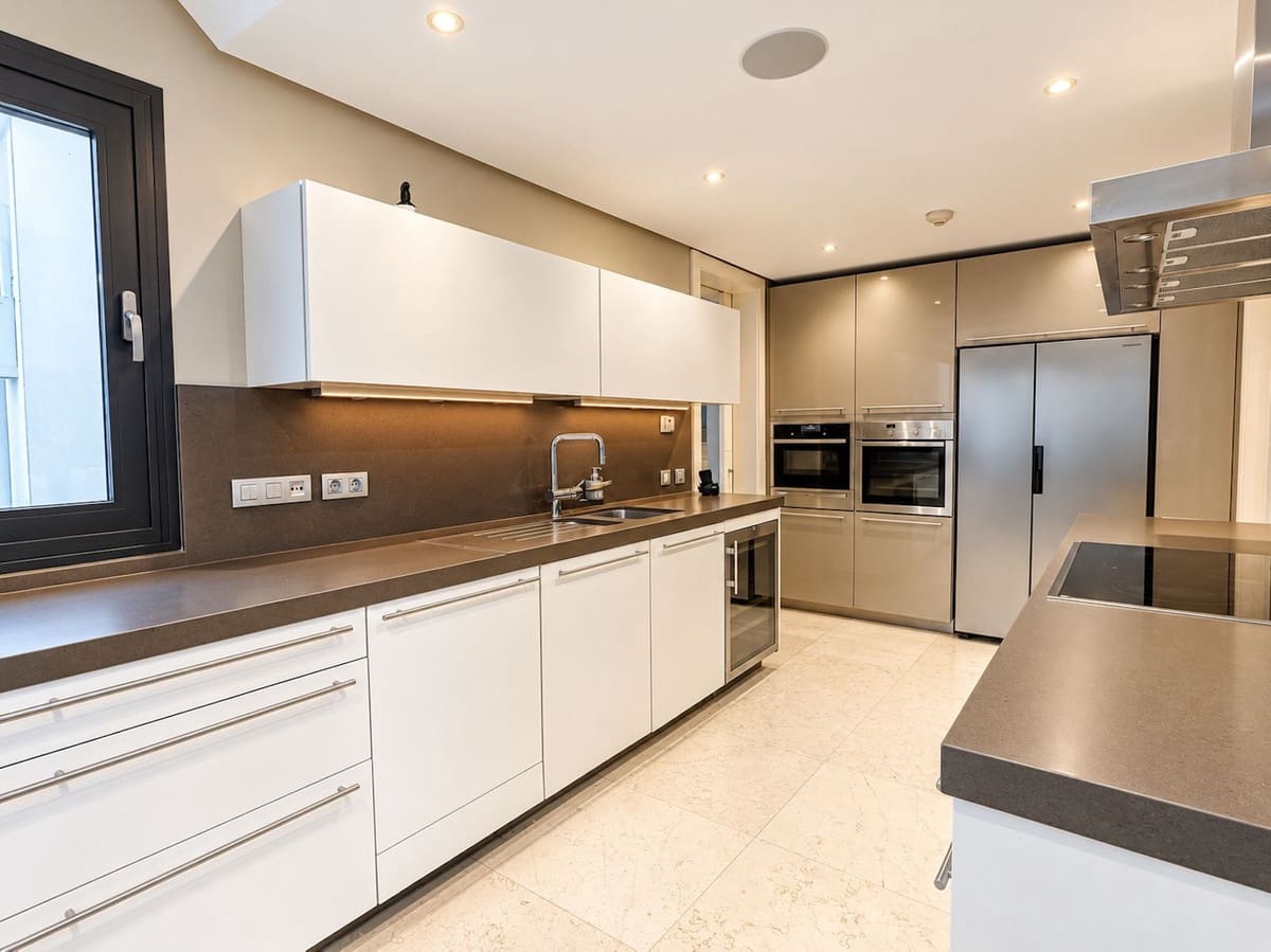 5 camera da letto Villa in vendita in Golden Mile con garage - 3.349.999 € (Rif: 10181630)
