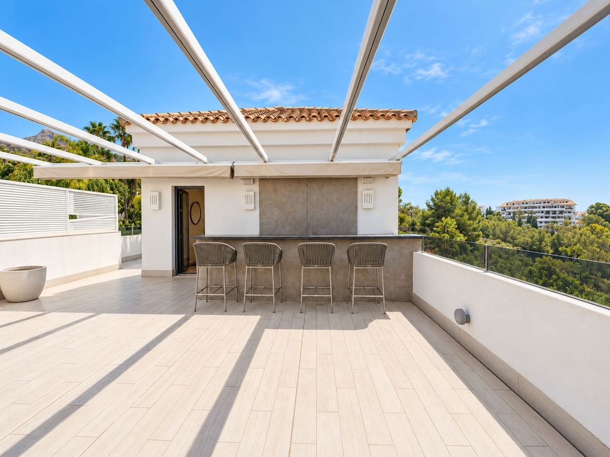 5 camera da letto Villa in vendita in Golden Mile con garage - 3.349.999 € (Rif: 10181630)